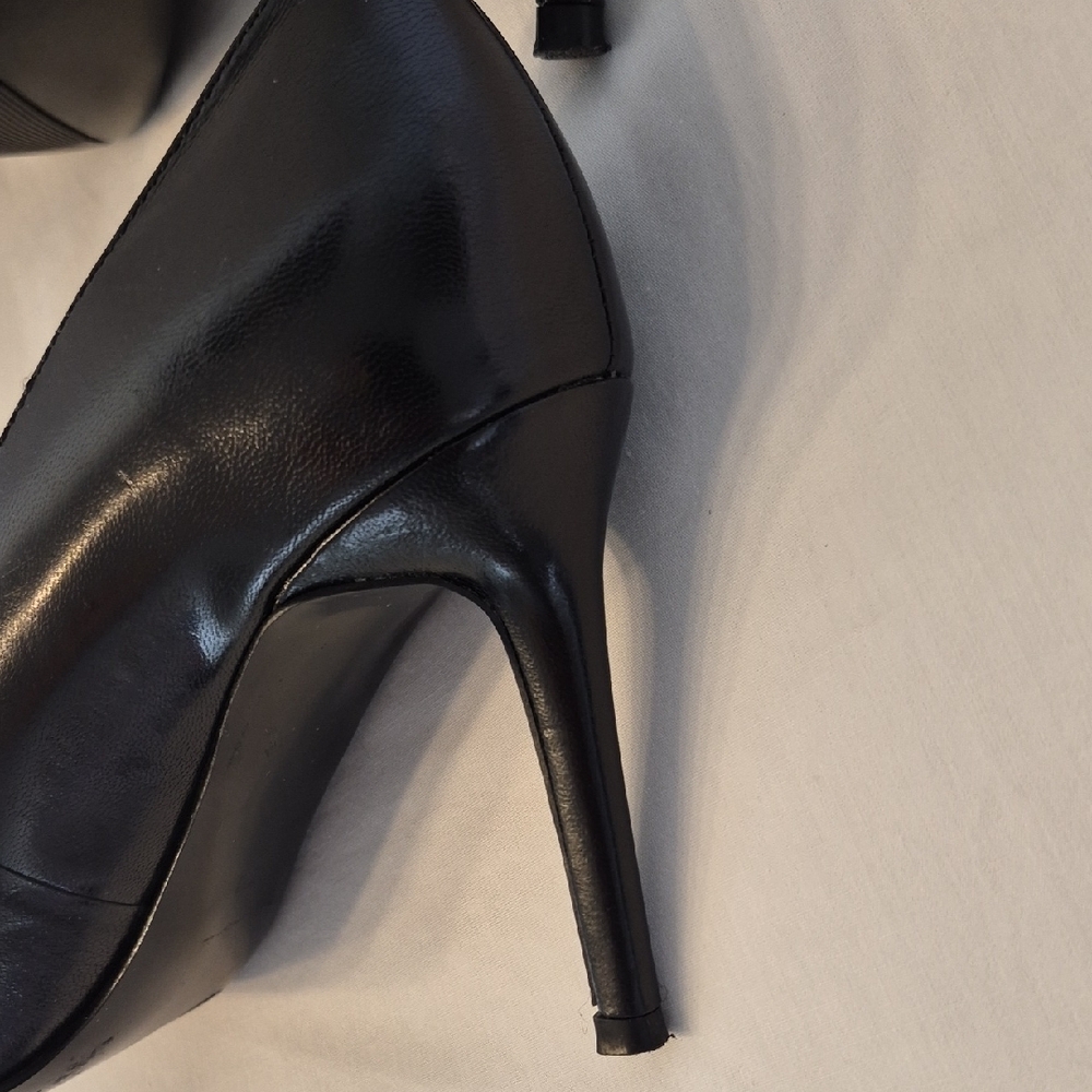 Marc Fisher Black Leather Pointed-Toe Pumps - Picture 5 of 9